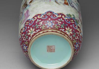 图片[2]-Porcelain vase with ladies dancing and playing music in fencai polychrome enamels, Qing dynasty, Qianlong reign (1736-1795)-China Archive